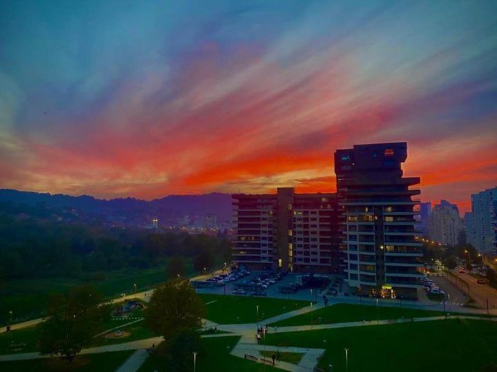 City Heez Apartman Apartment Tuzla Bagian luar foto
